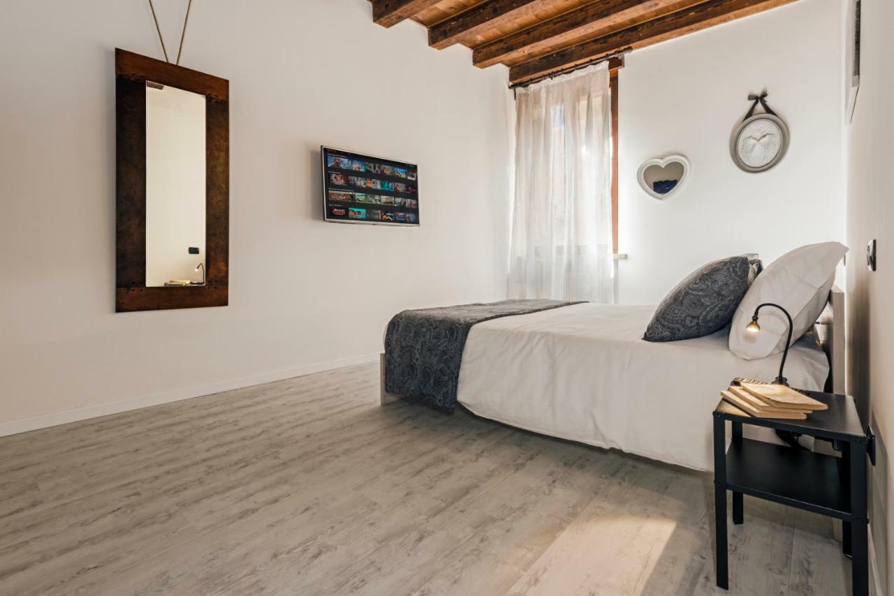 Ponte Postumio Apartment Верона Екстериор снимка